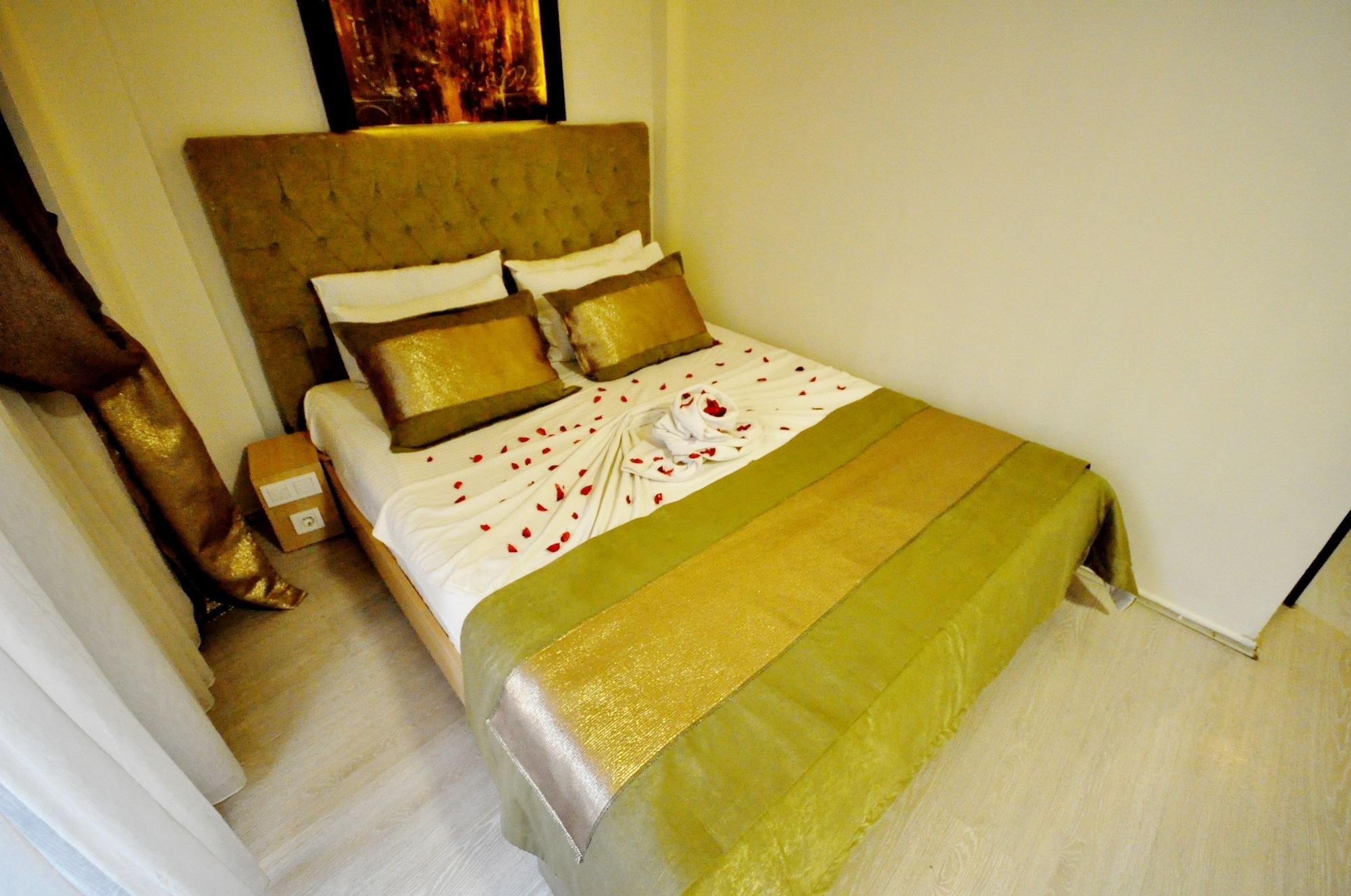 The Beyoglu House Hotel Istanbul Bagian luar foto