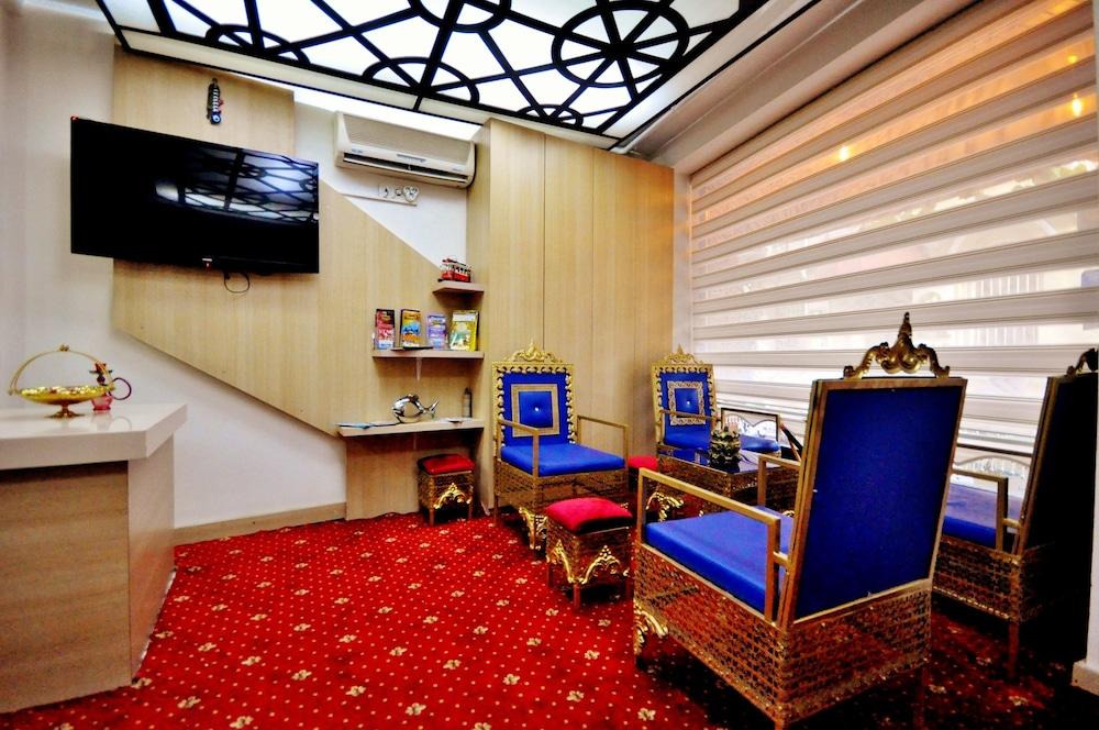 The Beyoglu House Hotel Istanbul Bagian luar foto