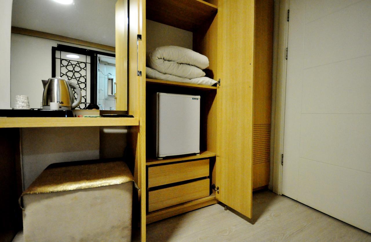The Beyoglu House Hotel Istanbul Bagian luar foto